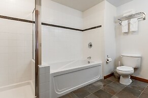 Village #3310 Lincoln House