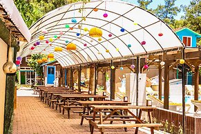 Olimpos Salinas Wooden Houses