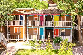 Olimpos Salinas Wooden Houses