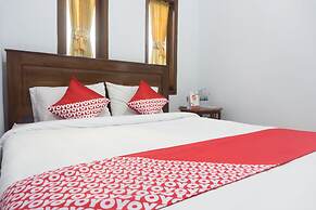 OYO 801 Hansa Homestay