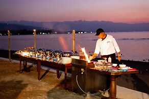 Lovina Beach Club & Resort