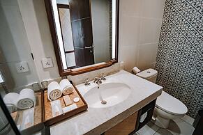 Lovina Beach Club & Resort