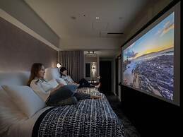 THE LIVELY OSAKA HONMACHI