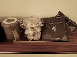 THE LIVELY OSAKA HONMACHI