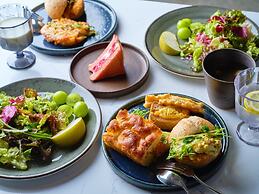 THE LIVELY OSAKA HONMACHI