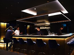 THE LIVELY OSAKA HONMACHI