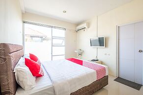 OYO Collection O 935 Bongo Residence