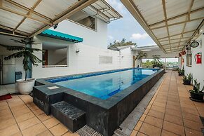 Collection O 818 Micasa Residence