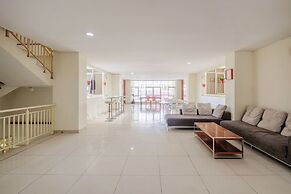 Collection O 818 Micasa Residence