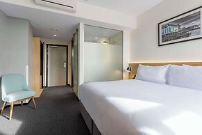 Oaks Wellington Hotel