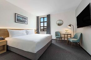 Oaks Wellington Hotel