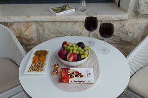 Renaissance Estate