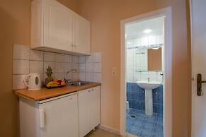 Aktypis Deluxe Studios