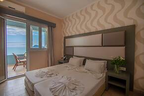 Aktypis Deluxe Studios