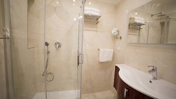 St. Peter Area Luxury Suites