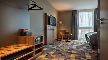 Holiday Inn - the niu, Timber Esslingen by IHG