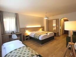 HOTEL KRONPLATZER HOF