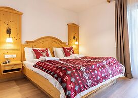 HOTEL KRONPLATZER HOF