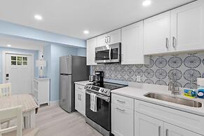 THE Palmview AND Sandpiper Inns