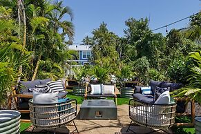 THE Palmview AND Sandpiper Inns