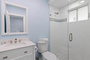 THE Palmview AND Sandpiper Inns