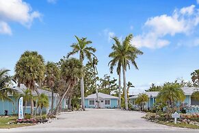 THE Palmview AND Sandpiper Inns