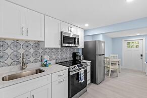 THE Palmview AND Sandpiper Inns