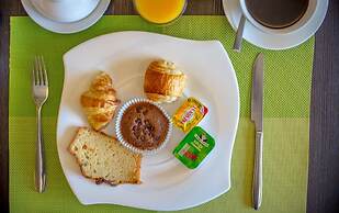 Nobila Airport Hotel