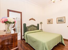 RSH Spanish Steps Luxury Apartment