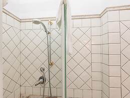 RSH Spanish Steps Luxury Apartment