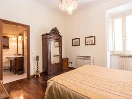 RSH Spanish Steps Luxury Apartment
