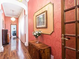 RSH Spanish Steps Luxury Apartment