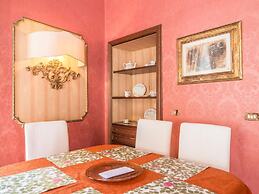 RSH Spanish Steps Luxury Apartment