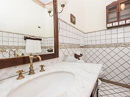 RSH Spanish Steps Luxury Apartment