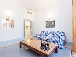 RSH Vatican Comfortable Sunny Apartment