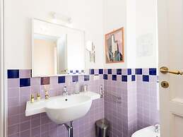 RSH Vatican Comfortable Sunny Apartment