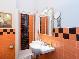 RSH Vatican Comfortable Sunny Apartment