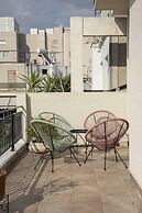 Amazing Renovated Penthouse In Pagkrati