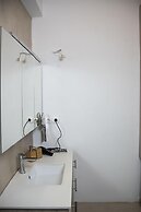 Amazing Renovated Penthouse In Pagkrati