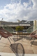 Amazing Renovated Penthouse In Pagkrati