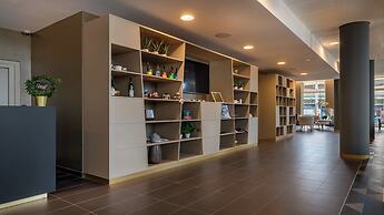 Holiday Inn - the niu, Ridge Halle Central Station by IHG