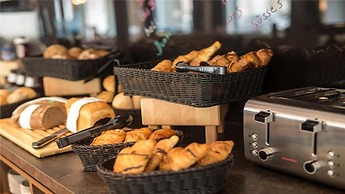 Holiday Inn - the niu, Ridge Halle Central Station by IHG