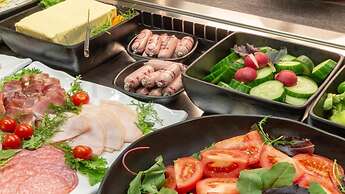 Holiday Inn - the niu, Ridge Halle Central Station by IHG