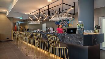 Holiday Inn - the niu, Ridge Halle Central Station by IHG