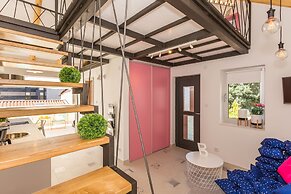 Apartment Shiny Love