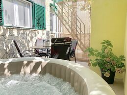 Apartment Shiny Love