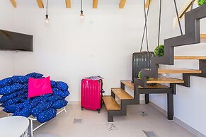 Apartment Shiny Love