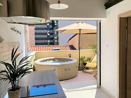 Apartment Shiny Love