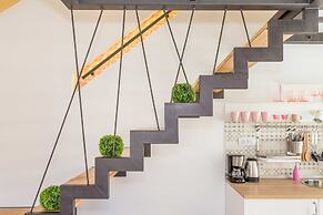 Apartment Shiny Love