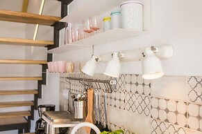 Apartment Shiny Love